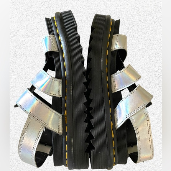 Dr. Martens Yelena Chunky Fisherman Sandals Silver Metallic Holographic Size 5 - Picture 3 of 6